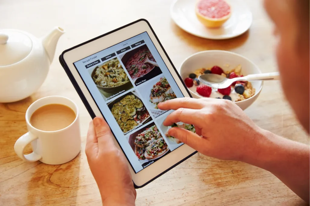 Feast Your Eyes: Best Apps for Foodies on iPhone in 2024